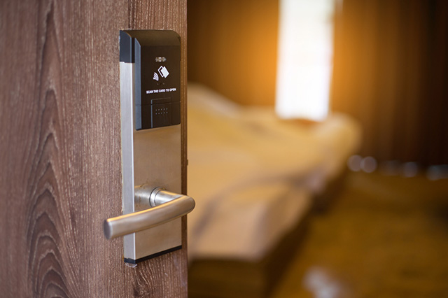 Electronic-Door-Lock-System-for-Hotels